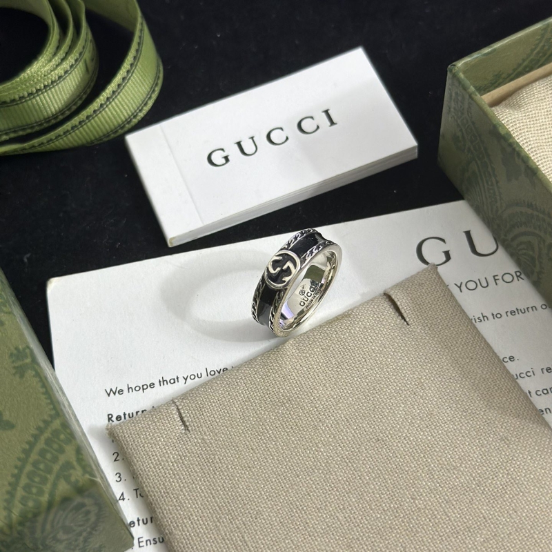 G*u*i rings